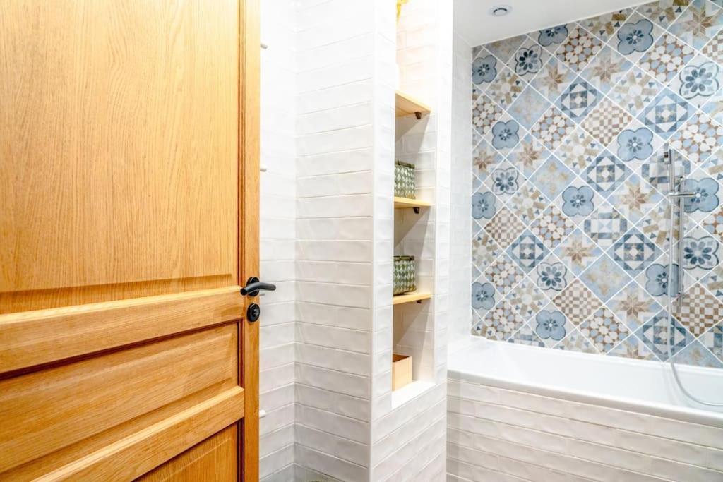 Superbe Appartement Neuf, Climatise Centre Village Le Plan-de-la-Tour Εξωτερικό φωτογραφία