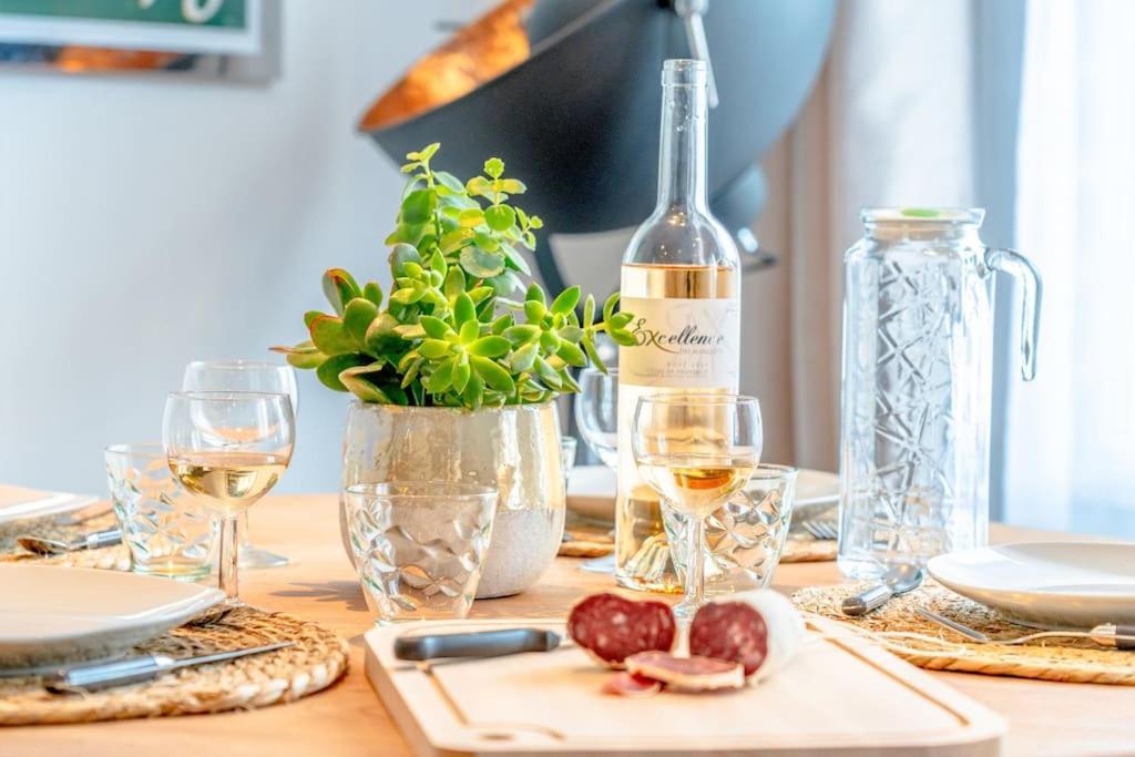 Superbe Appartement Neuf, Climatise Centre Village Le Plan-de-la-Tour Εξωτερικό φωτογραφία